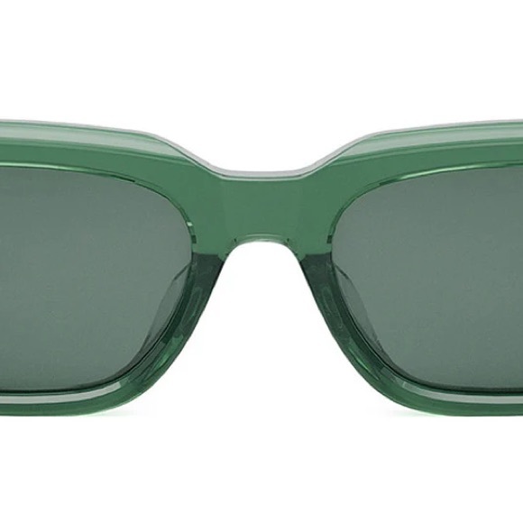 Celine Sunglasses CL40267U - Picture 9 of 9